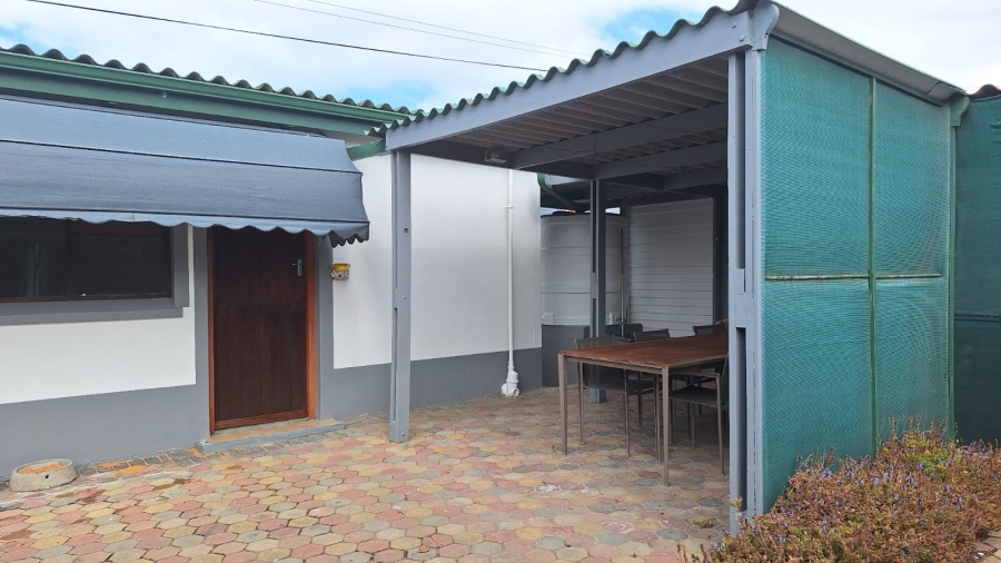 3 Bedroom Property for Sale in Stilbaai Wes Western Cape